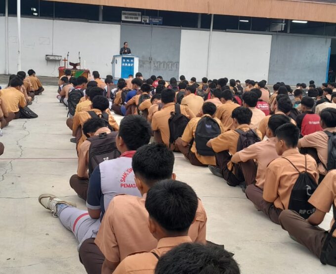 SMK HKBP Pematangsiantar Teguhkan Iman Siswa Melalui Ibadah Rutin dan Pembinaan Rohani