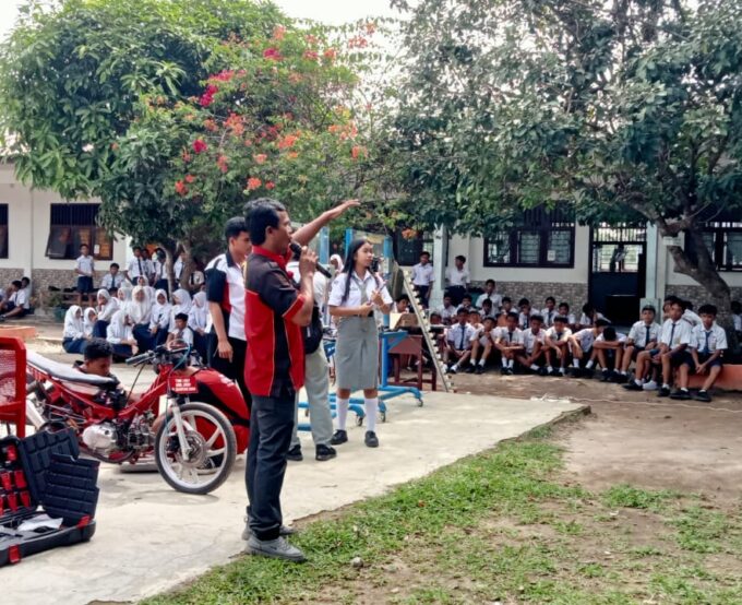 Sosialisasi SMK HKBP  di sekolah SMP Siantar-Simalungun berjalan Sukses dan penuh Antusias