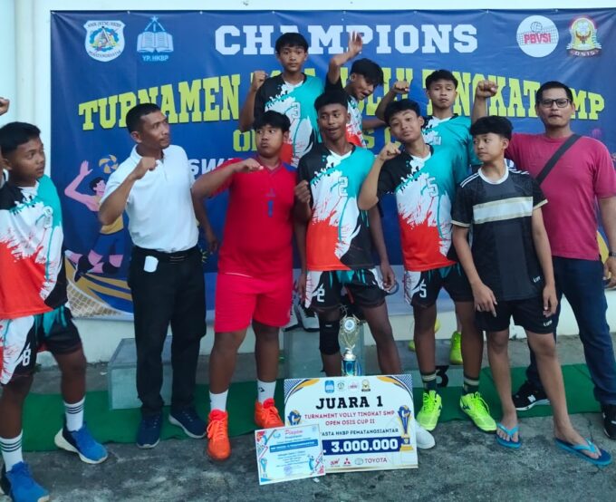 Laga Final Turnamen Voli Cup SMK HKBP ; "Dari Tertinggal Menjadi Juara: Drama 3 Set dan Sportivitas Warnai Final Osis Cup 2026"